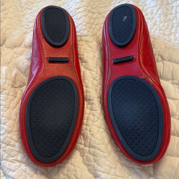 Tory Burch Red and Black Flats with Logo - Picture 7 of 7